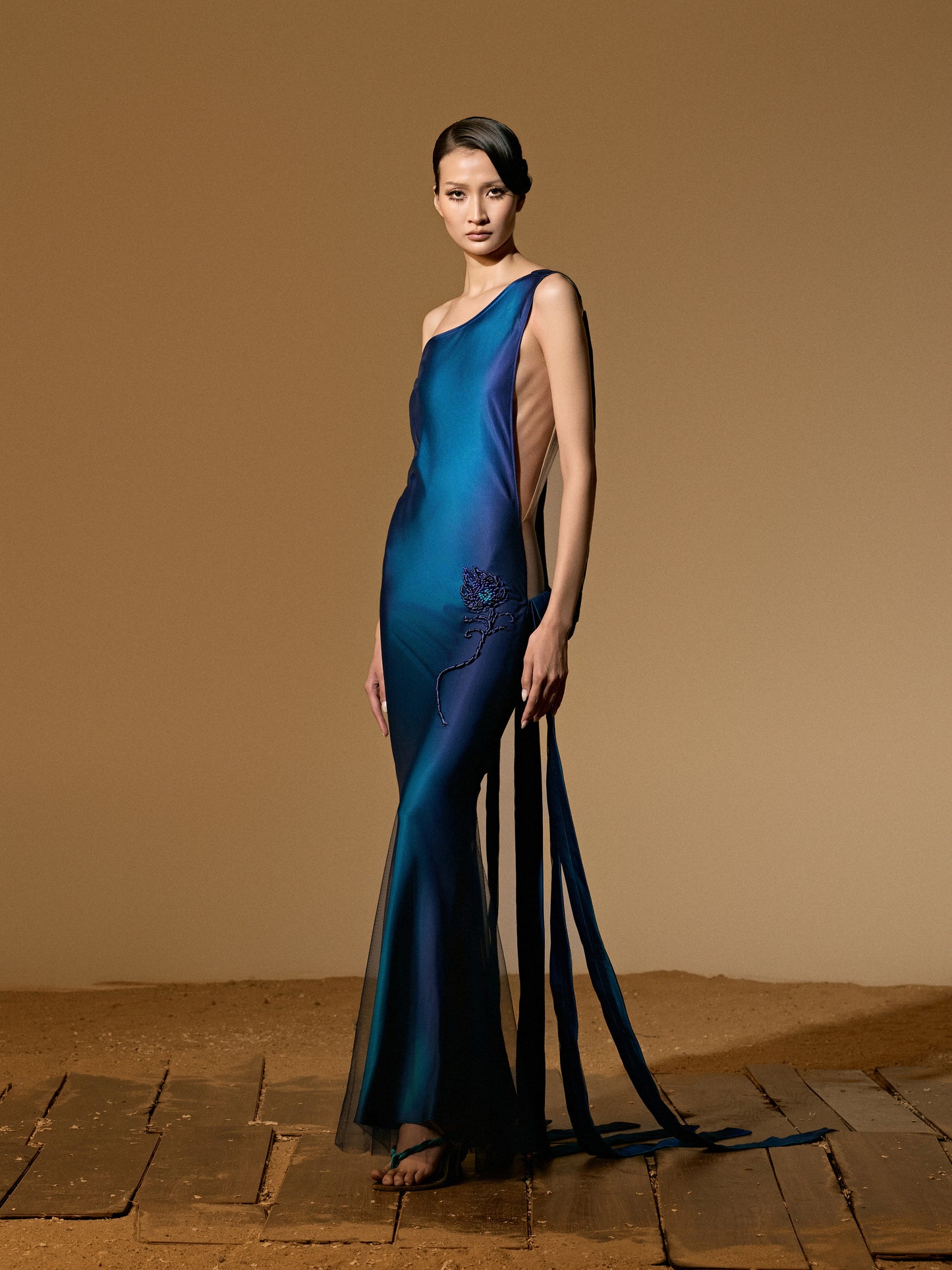 QUIZAS QUIZAS GOWN
