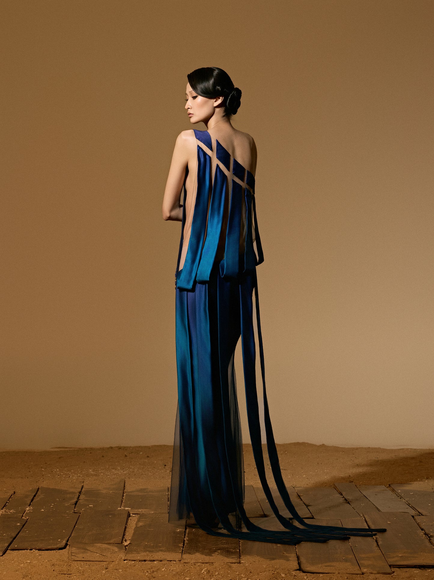 QUIZAS QUIZAS GOWN