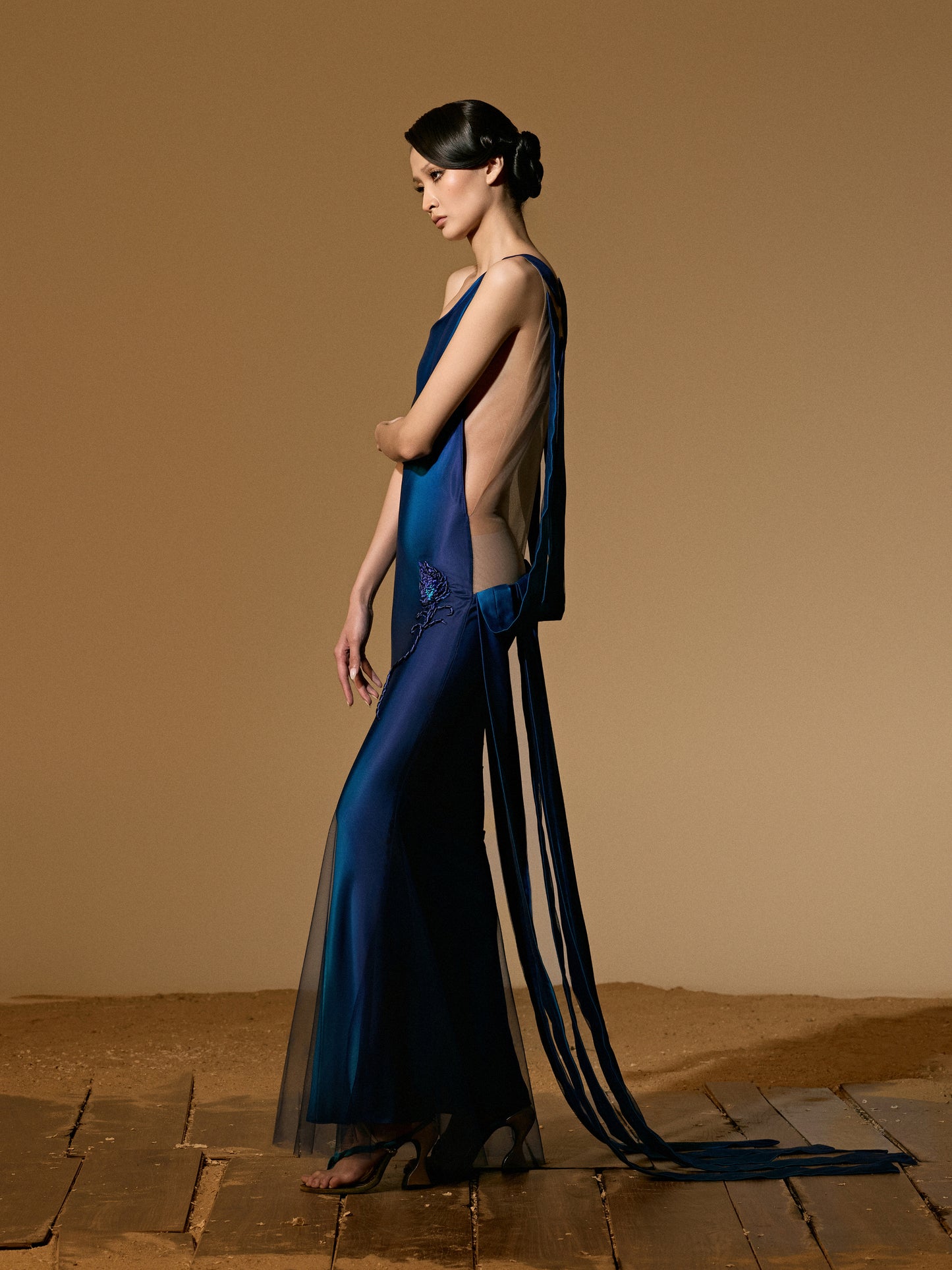 QUIZAS QUIZAS GOWN